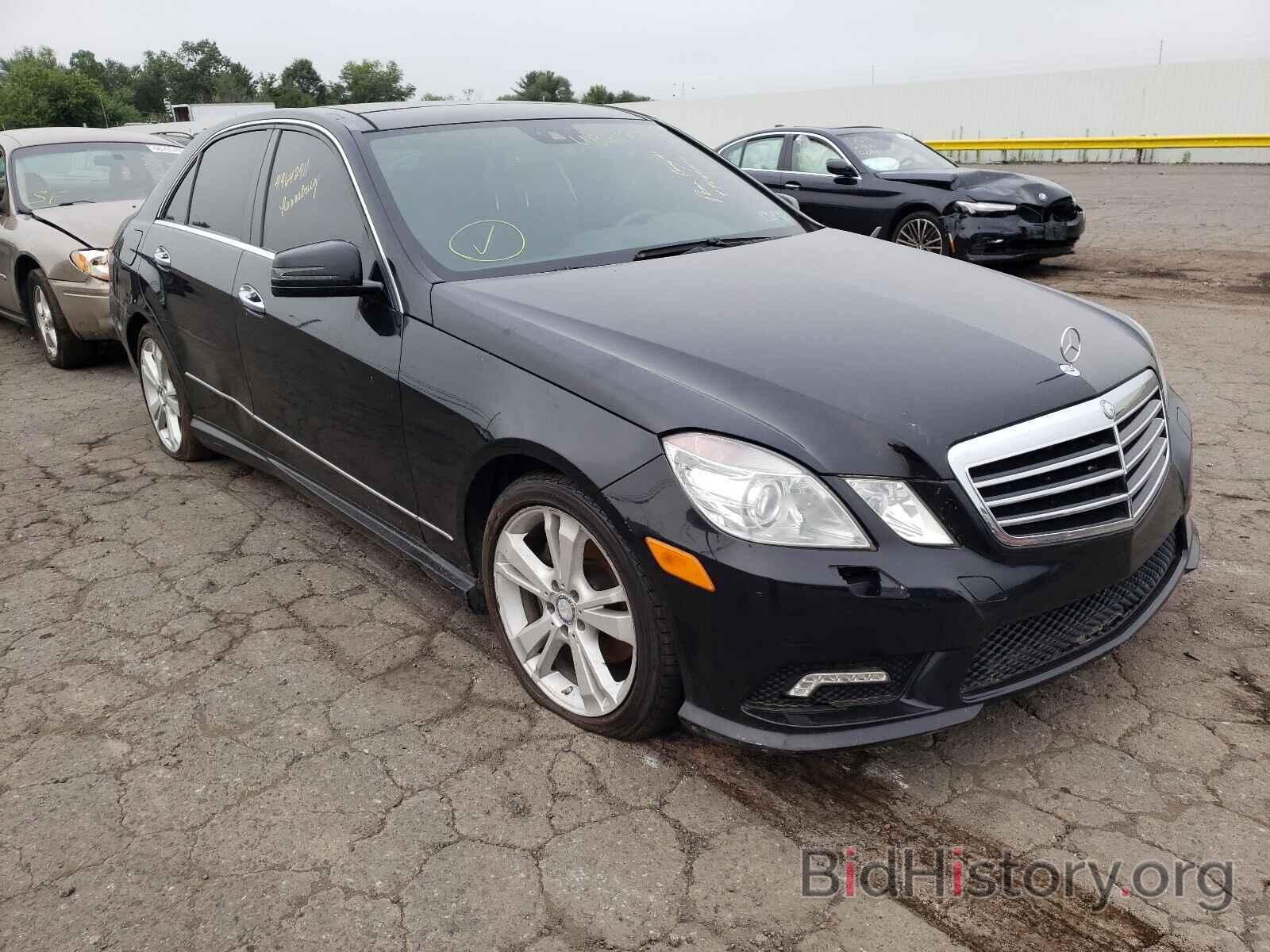 Photo WDDHF8HB3BA264127 - MERCEDES-BENZ E CLASS 2011