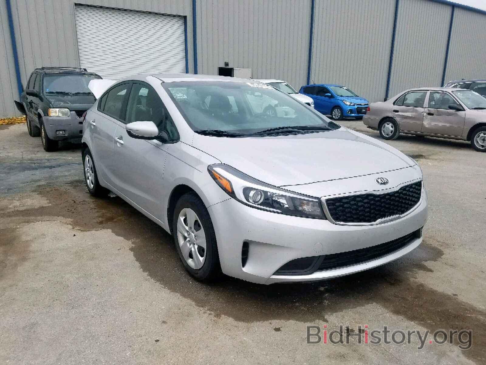 Photo 3KPFL4A74HE096495 - KIA FORTE LX 2017