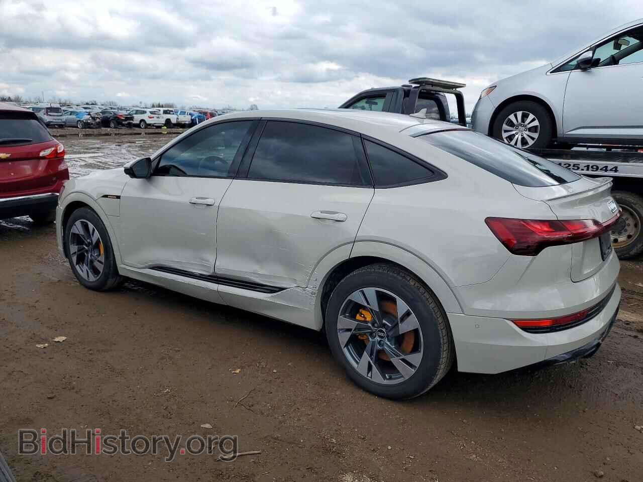 2022 AUDI E-TRON - VIN: WA13AAGE2NB010259 - Фото 2