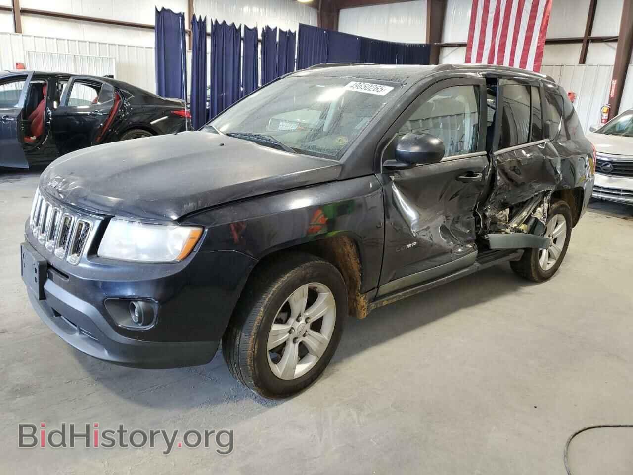 Photo 1J4NF1FBXBD149976 - JEEP COMPASS 2011