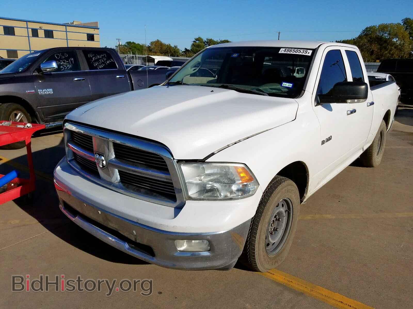 2010 DODGE RAM 1500 - VIN: 1D7RB1GP1AS249140 - Фото 2