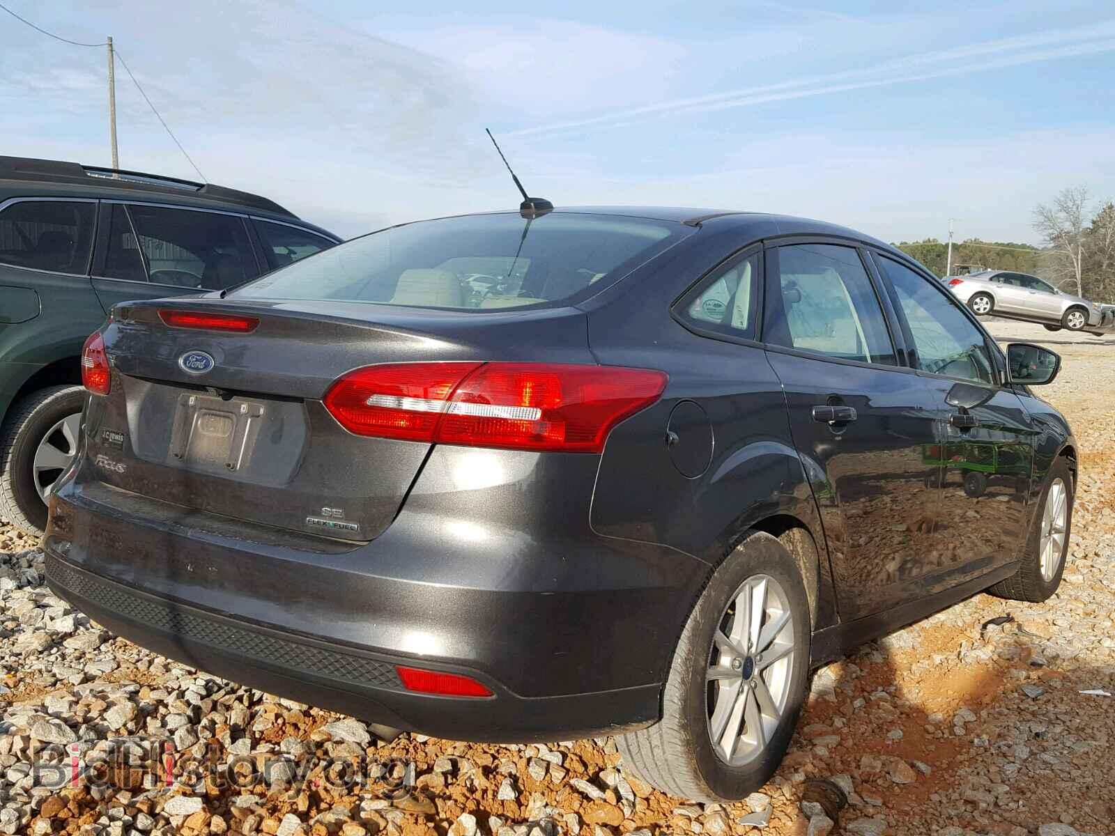 2016 FORD FOCUS - VIN: 1FADP3F23GL228600 - Photo 4
