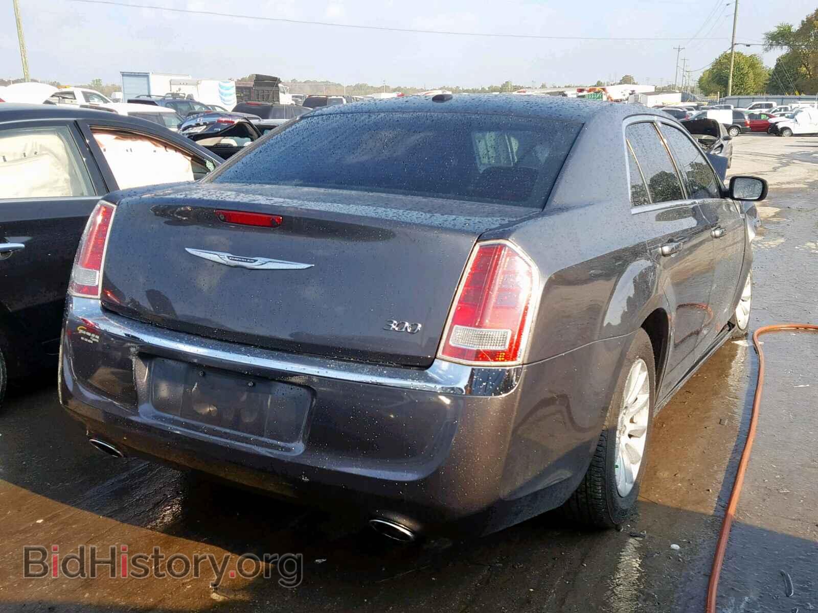 2013 CHRYSLER 300 - VIN: 2C3CCAAG7DH542837 - Фото 4