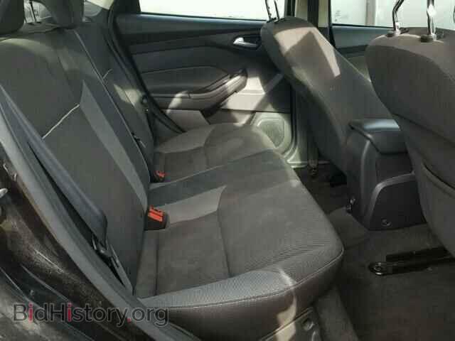 2012 Ford FOCUS (VIN 1FAHP3F20CL320100) — photo 6 of 10