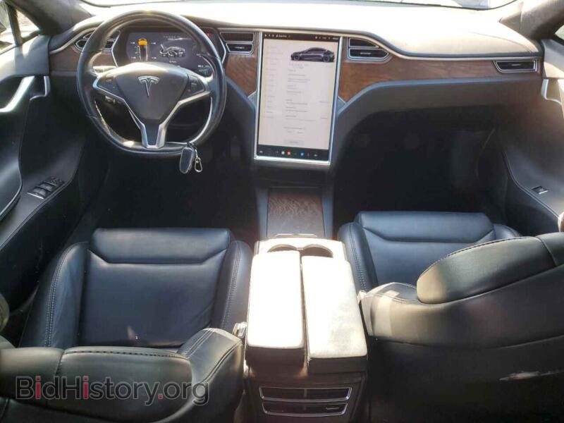 2018 Tesla MODEL S (VIN 5YJSA1E27JF242566) — photo 8 of 13