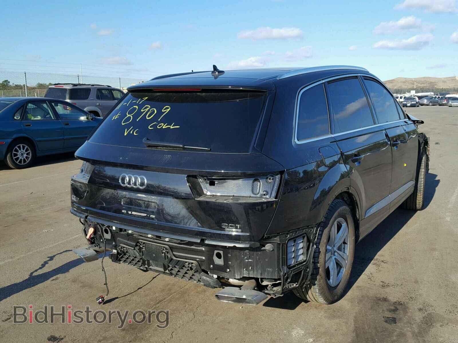 2017 AUDI Q7 - VIN: WA1VAAF72HD055111 - Фото 4