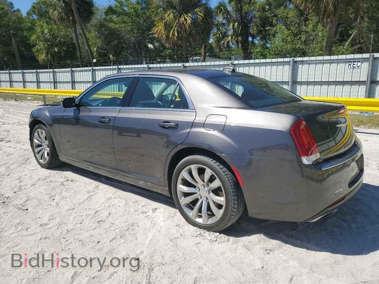 2020 CHRYSLER 300 - VIN: 2C3CCAAG3LH239195 - Фото 2