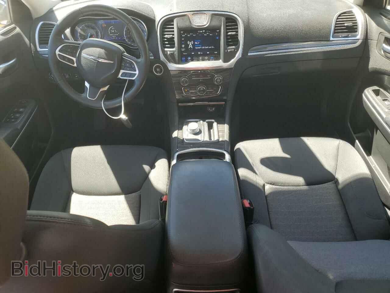 2020 CHRYSLER 300 - VIN: 2C3CCAAG3LH239195 - Фото 8