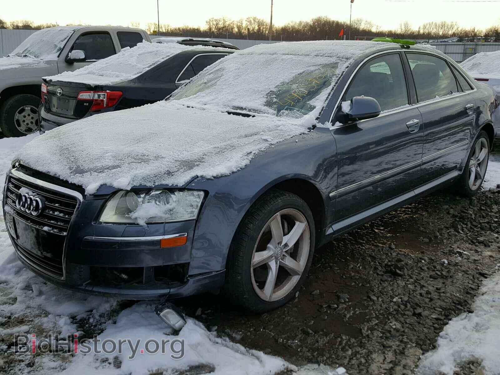 2010 AUDI A8 - VIN: WAURVAFA2AN006883 - Фото 2