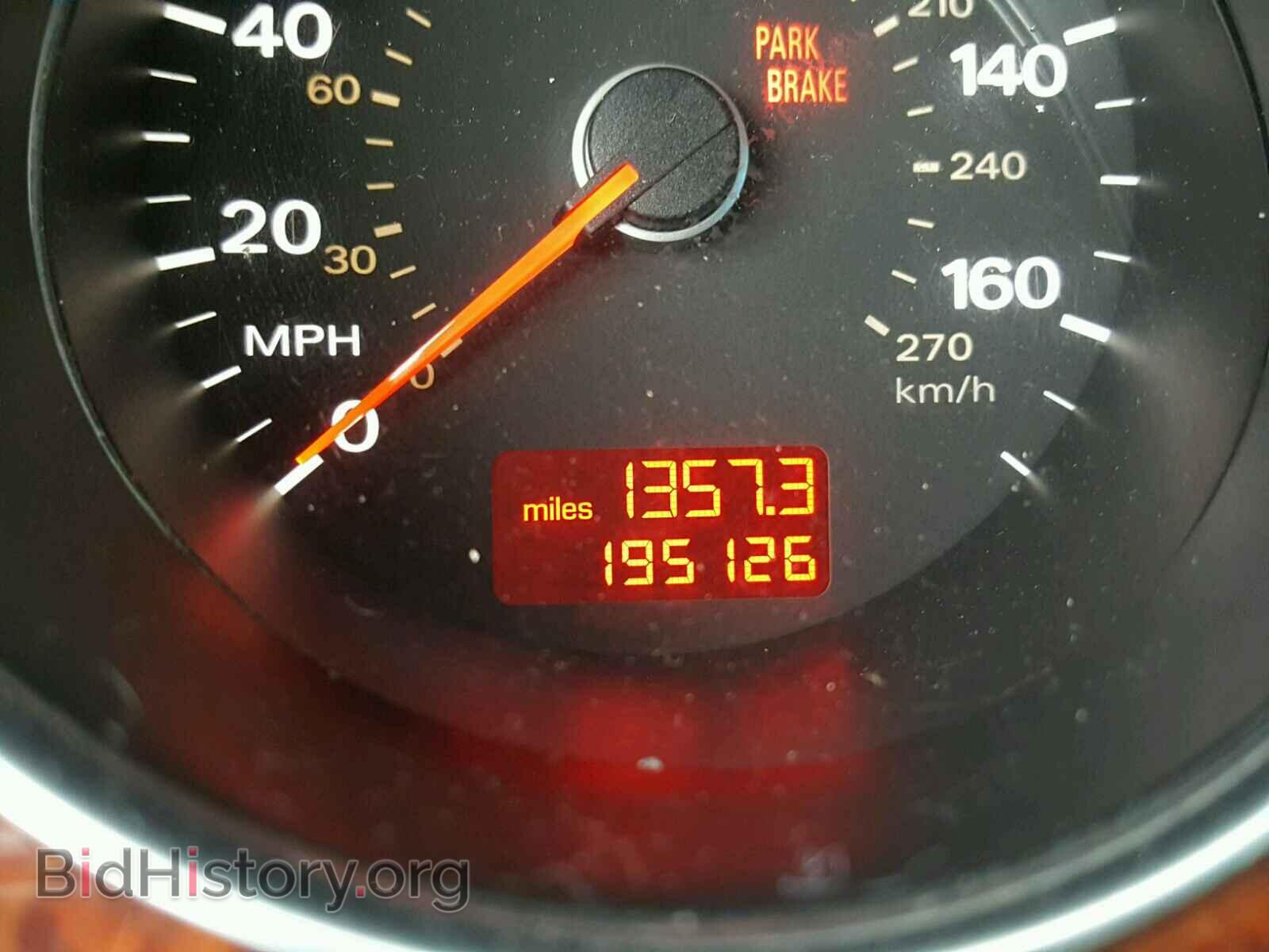 2010 AUDI A8 - VIN: WAURVAFA2AN006883 - Фото 8