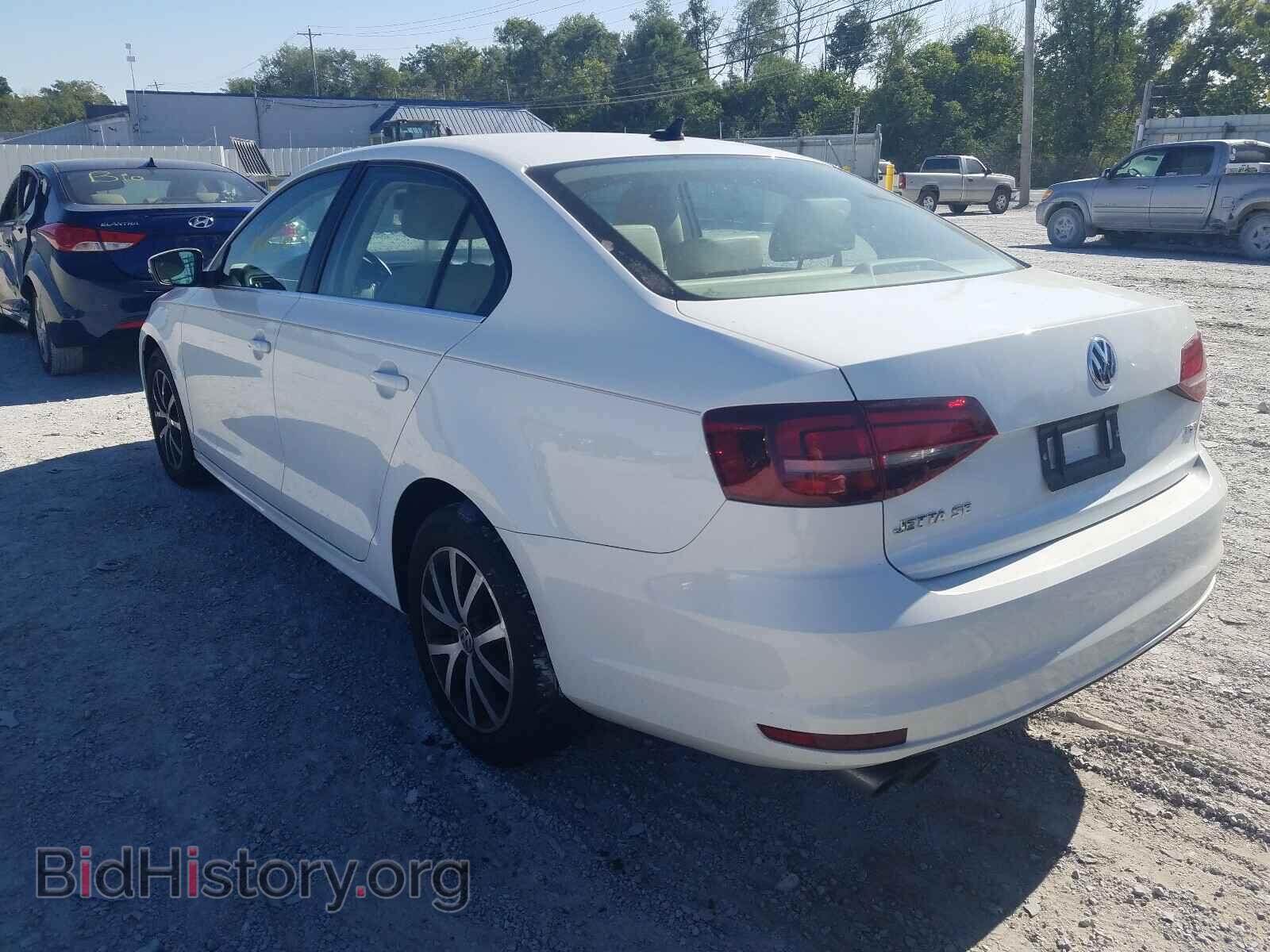 2017 VOLKSWAGEN JETTA - VIN: 3VWDB7AJ0HM301000 - Фото 3