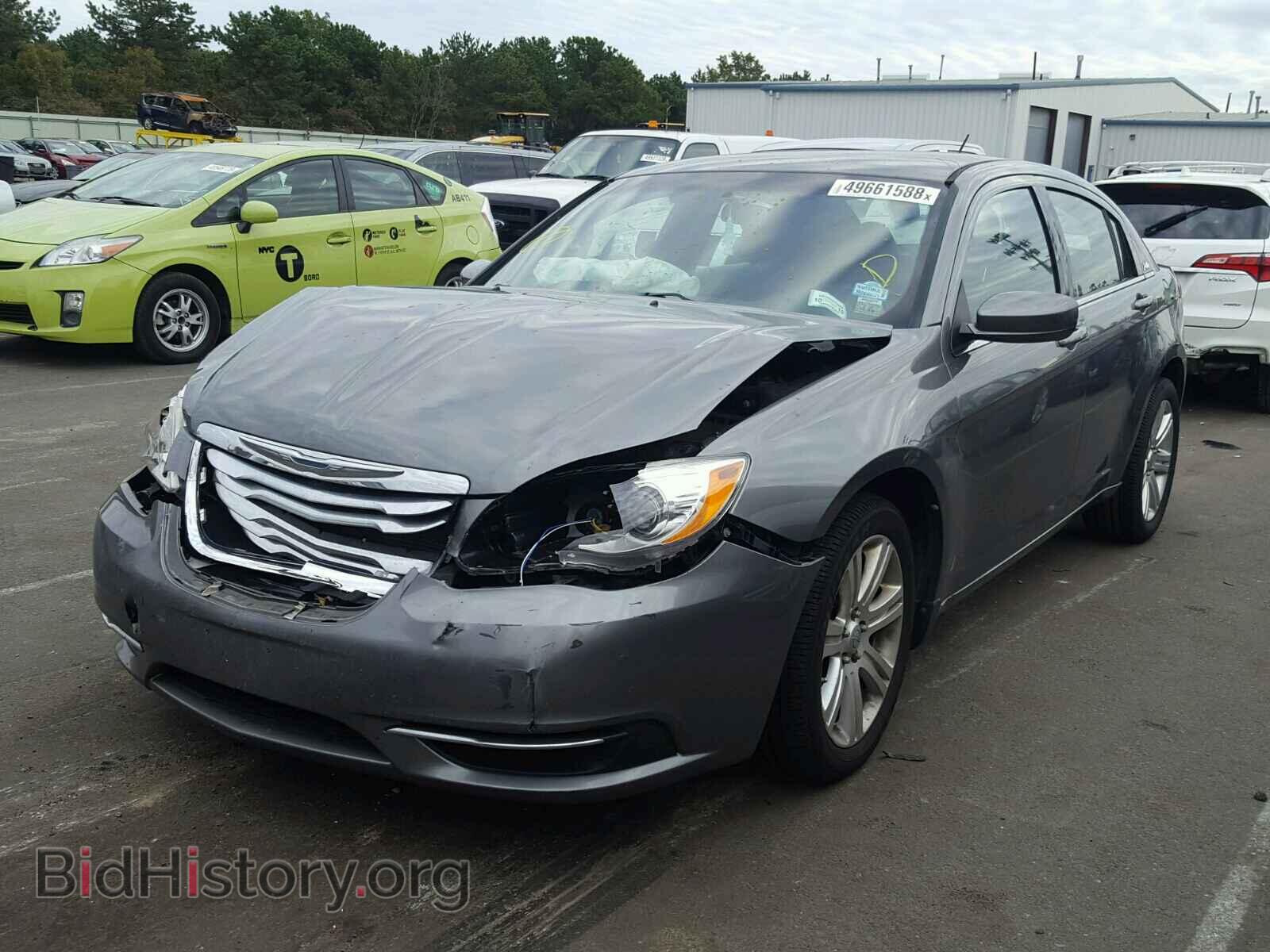 2013 CHRYSLER 200 - VIN: 1C3CCBAB4DN715280 - Фото 2