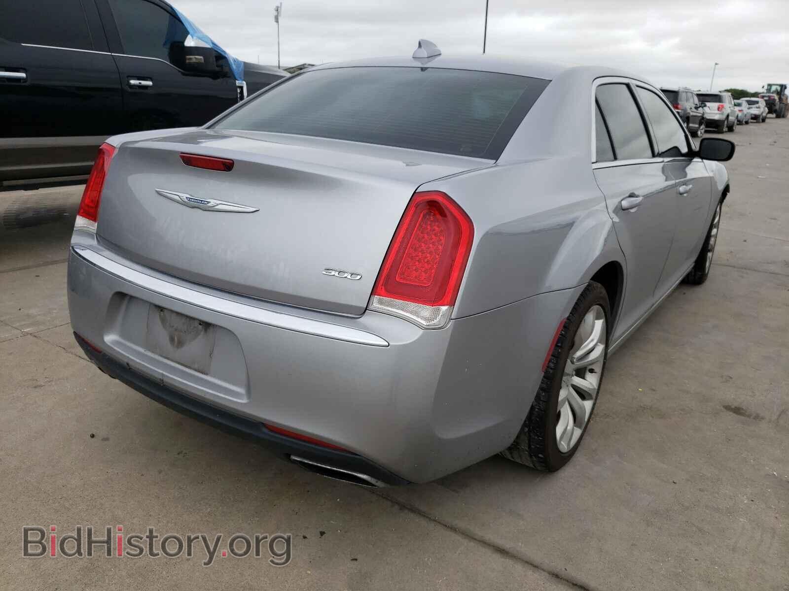 2016 CHRYSLER 300 - VIN: 2C3CCAAG3GH321000 - Фото 4
