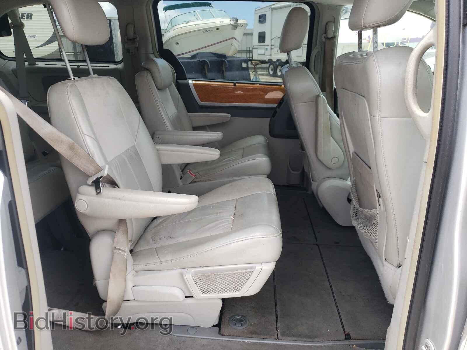 2008 CHRYSLER MINIVAN - VIN: 2A8HR64X18R718539 - Фото 6