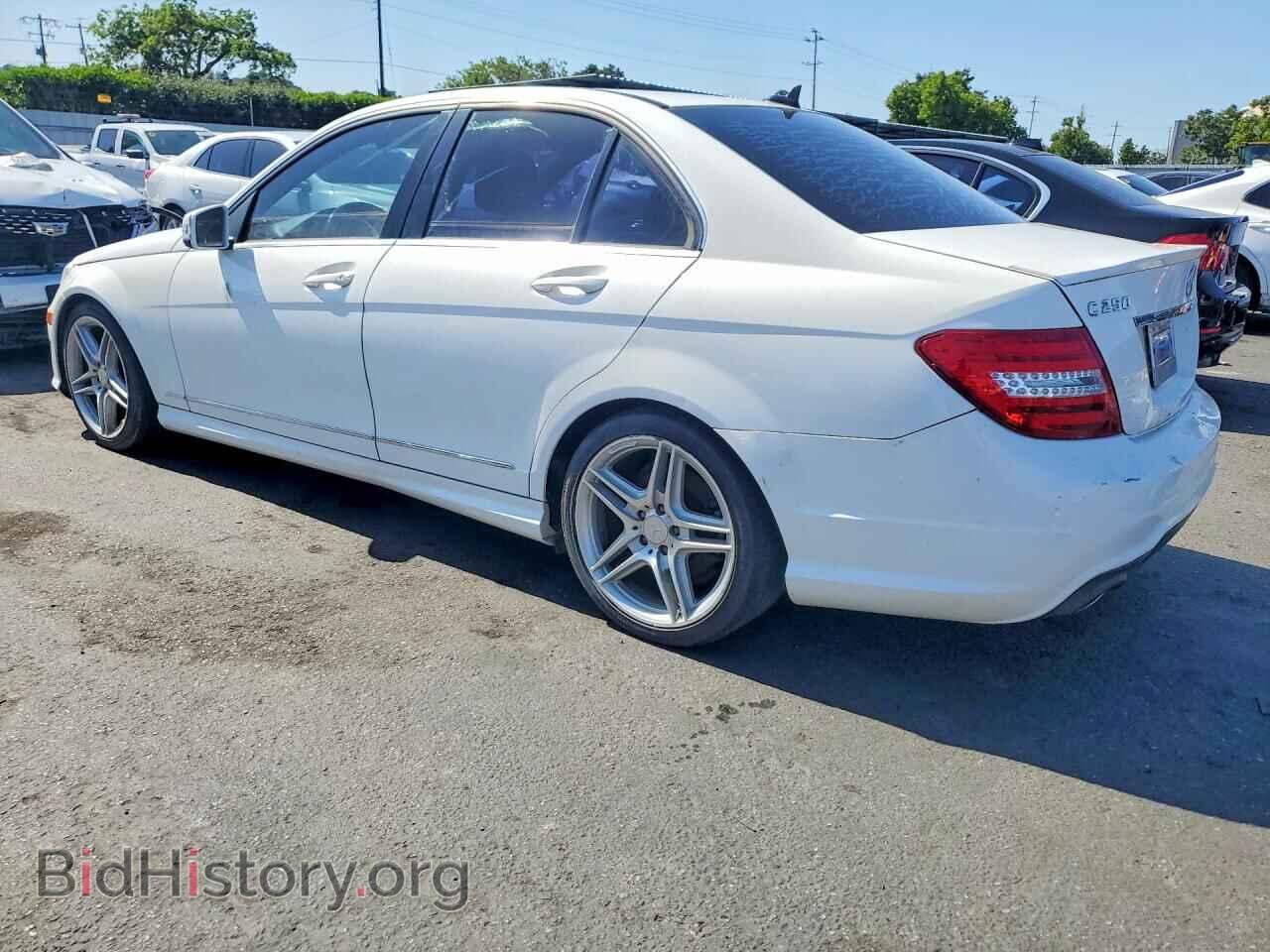 2013 MERCEDES-BENZ C-CLASS - VIN: WDDGF4HB9DA779219 - Фото 2