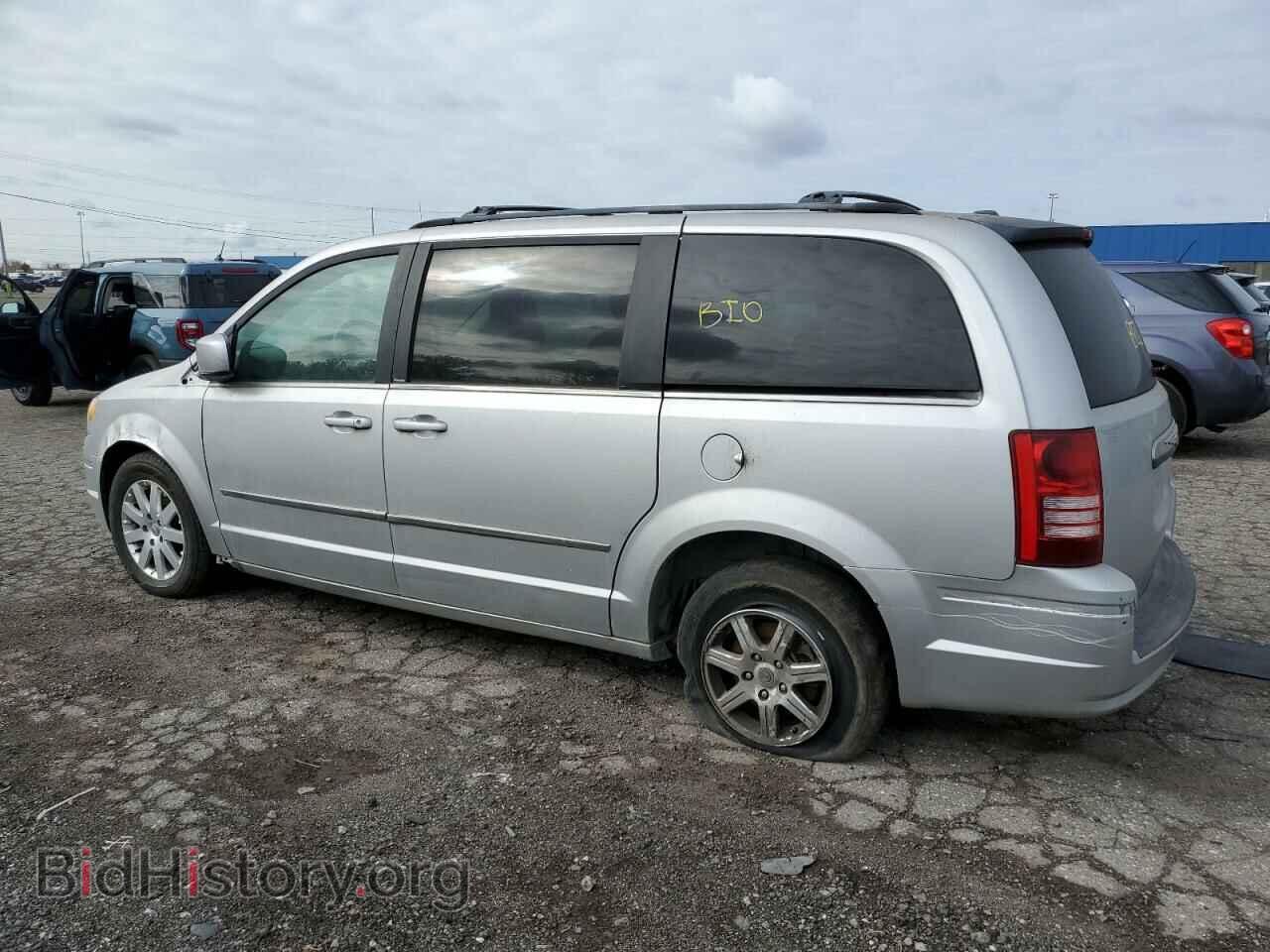 2010 CHRYSLER MINIVAN - VIN: 2A4RR5D17AR109702 - Фото 2