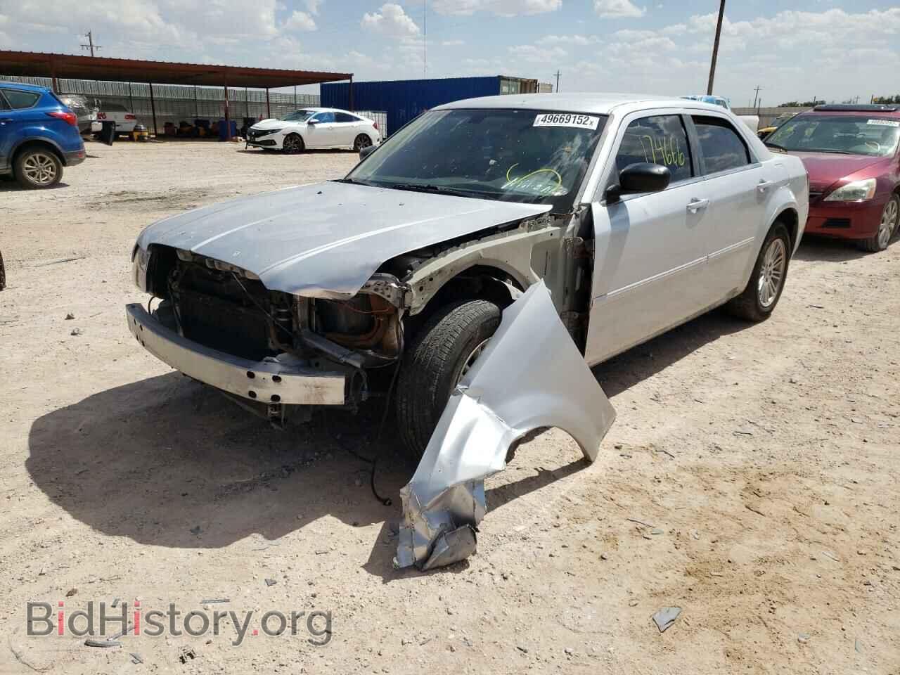 2007 CHRYSLER 300 - VIN: 2C3KA43R97H710550 - Фото 2