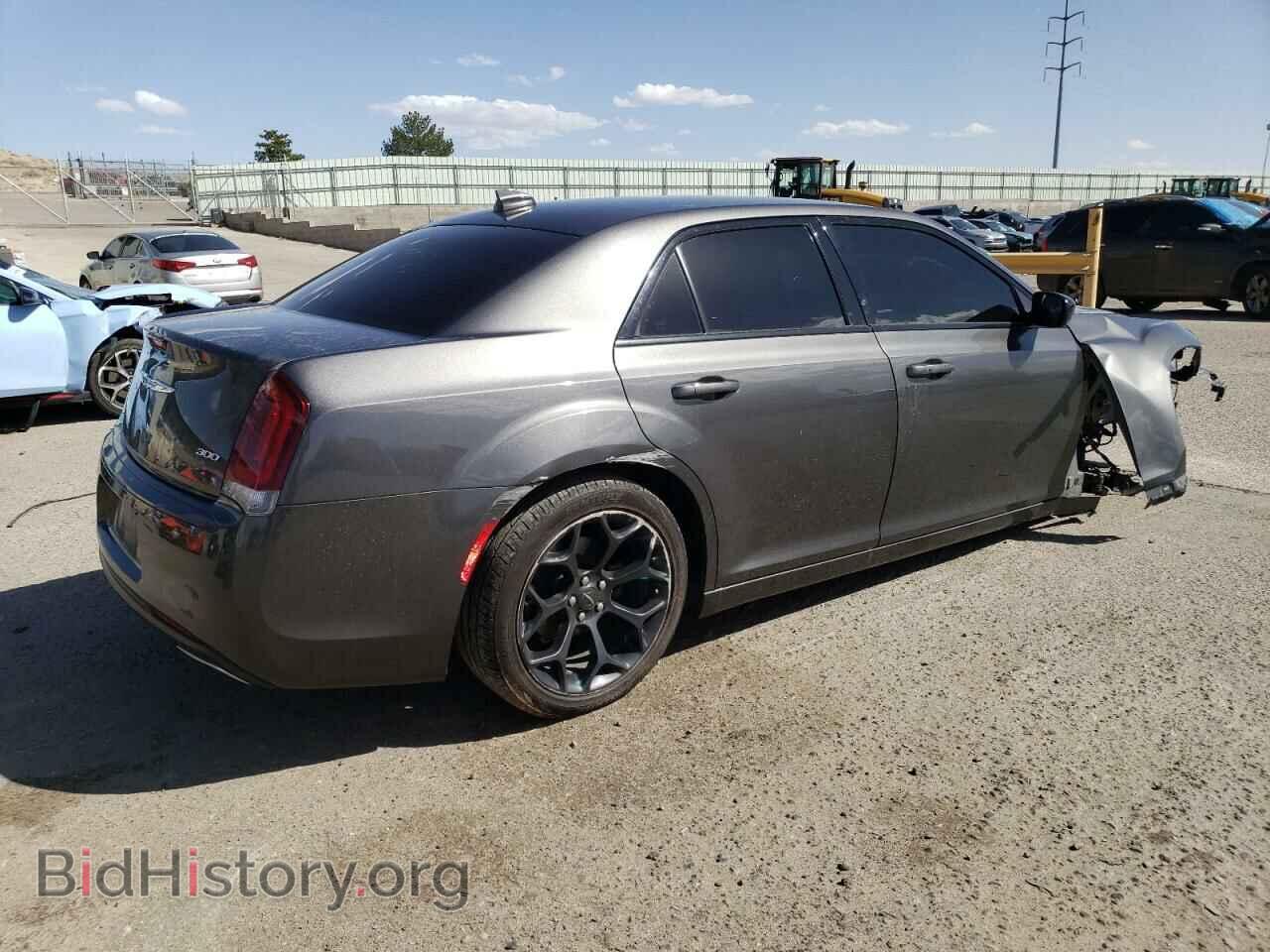 2019 CHRYSLER 300 - VIN: 2C3CCAAG1KH610093 - Фото 3