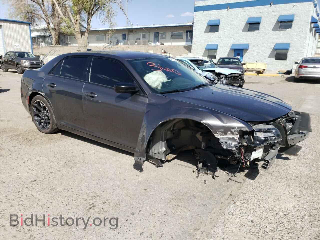 2019 CHRYSLER 300 - VIN: 2C3CCAAG1KH610093 - Фото 4