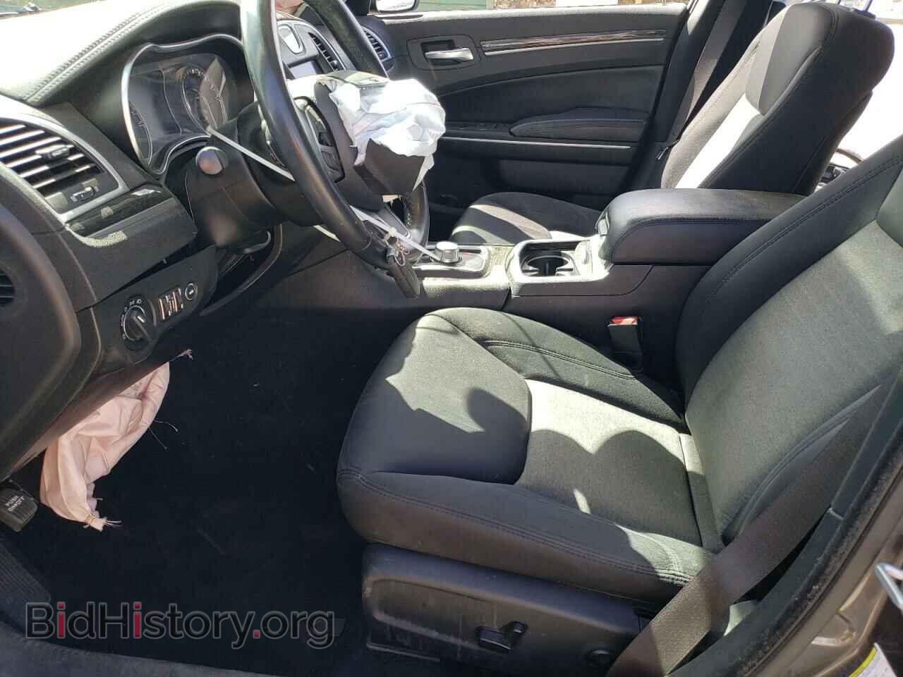 2019 CHRYSLER 300 - VIN: 2C3CCAAG1KH610093 - Фото 7