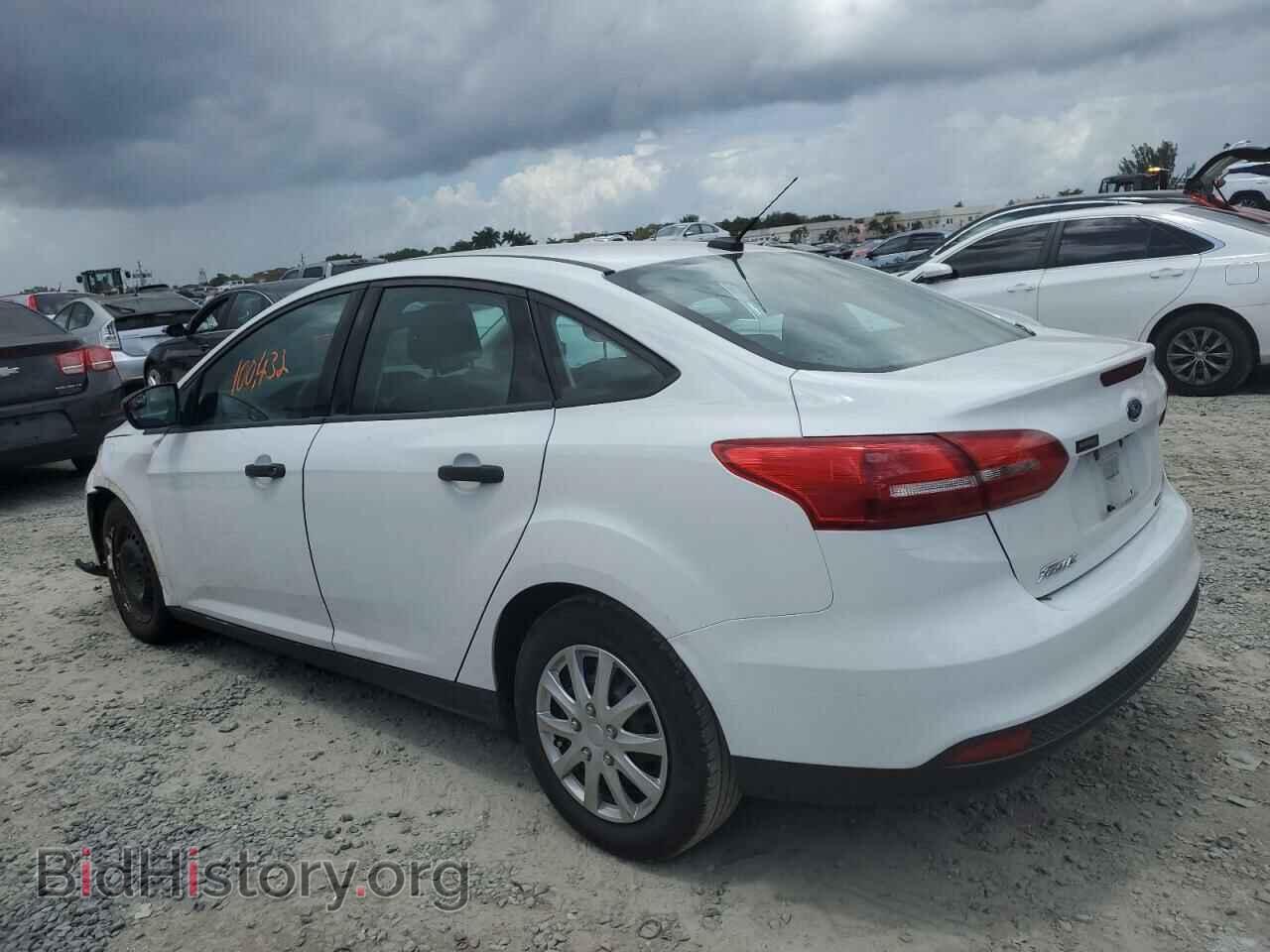 2016 FORD FOCUS - VIN: 1FADP3E29GL219577 - Photo 2