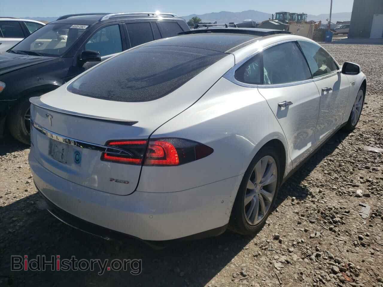 2015 TESLA MODEL S - VIN: 5YJSA1H40FF081000 - Photo 4
