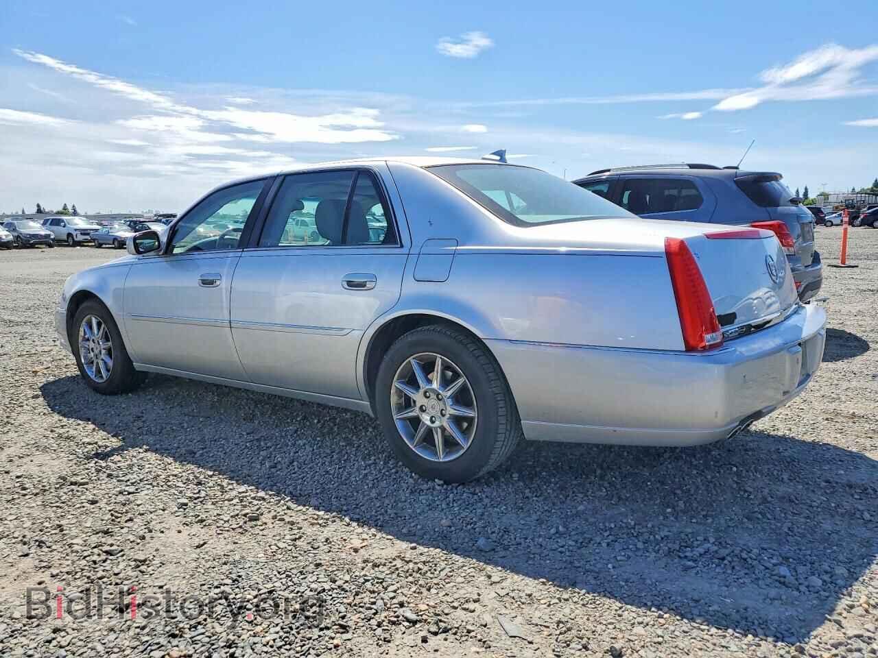 2011 CADILLAC DTS - VIN: 1G6KD5E61BU111162 - Фото 2