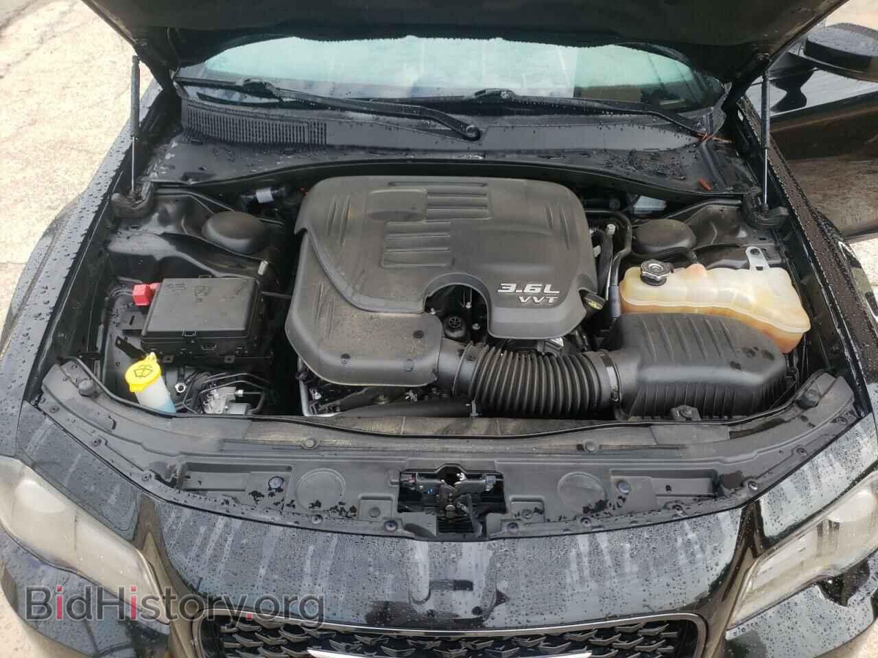2019 CHRYSLER 300 - VIN: 2C3CCABG2KH548461 - Фото 7