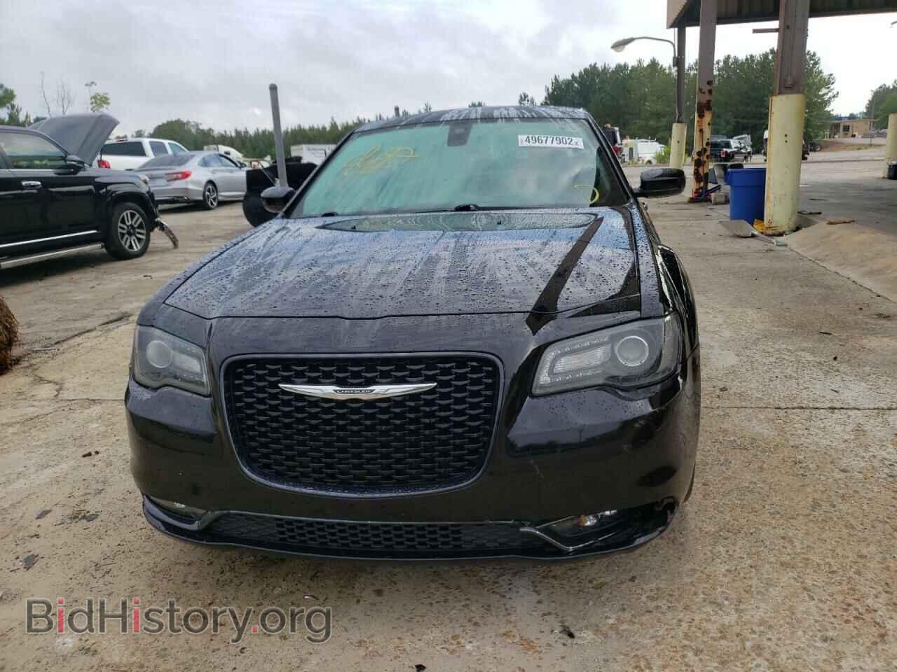 2019 CHRYSLER 300 - VIN: 2C3CCABG2KH548461 - Фото 9