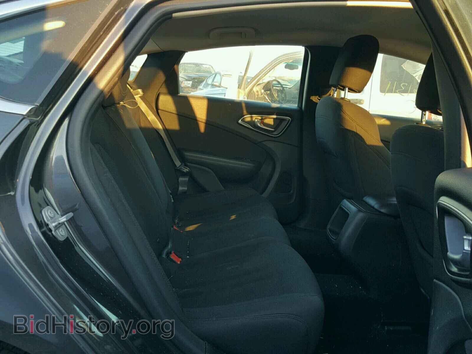 2015 CHRYSLER 200 - VIN: 1C3CCCAB1FN594295 - Photo 6