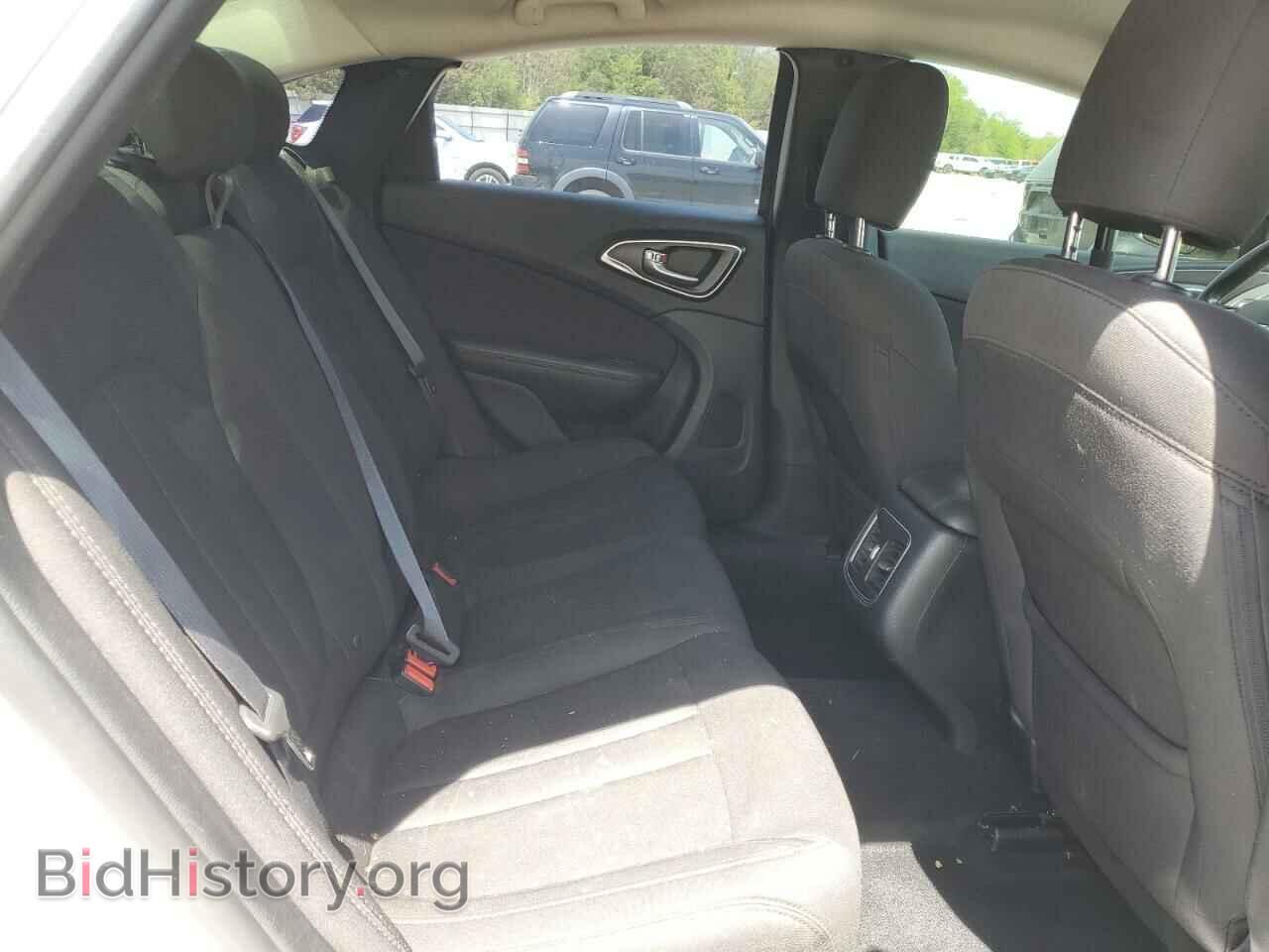 2016 CHRYSLER 200 - VIN: 1C3CCCAB3GN166357 - Фото 10
