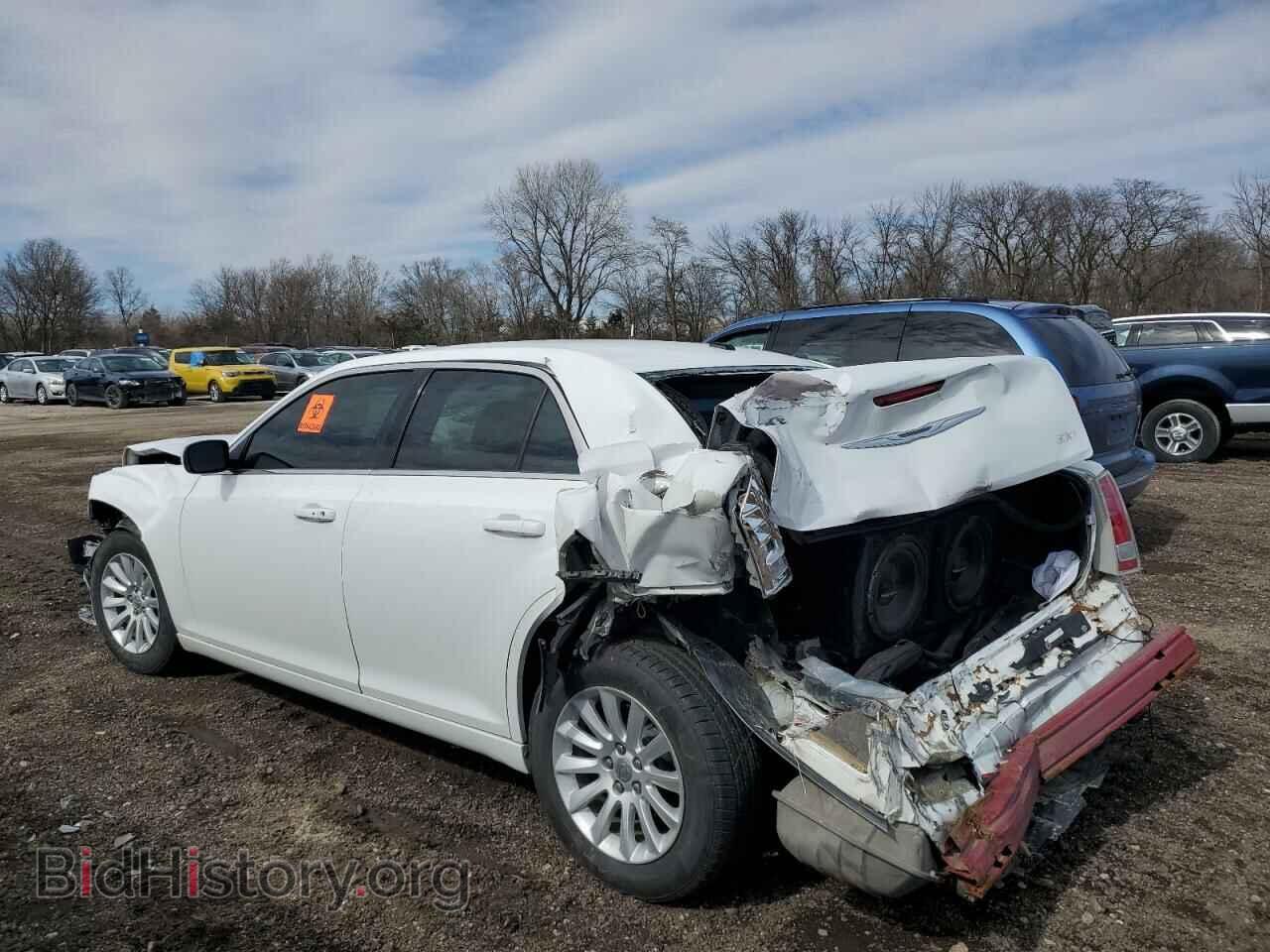 2013 CHRYSLER 300 - VIN: 2C3CCAAG4DH509228 - Фото 2