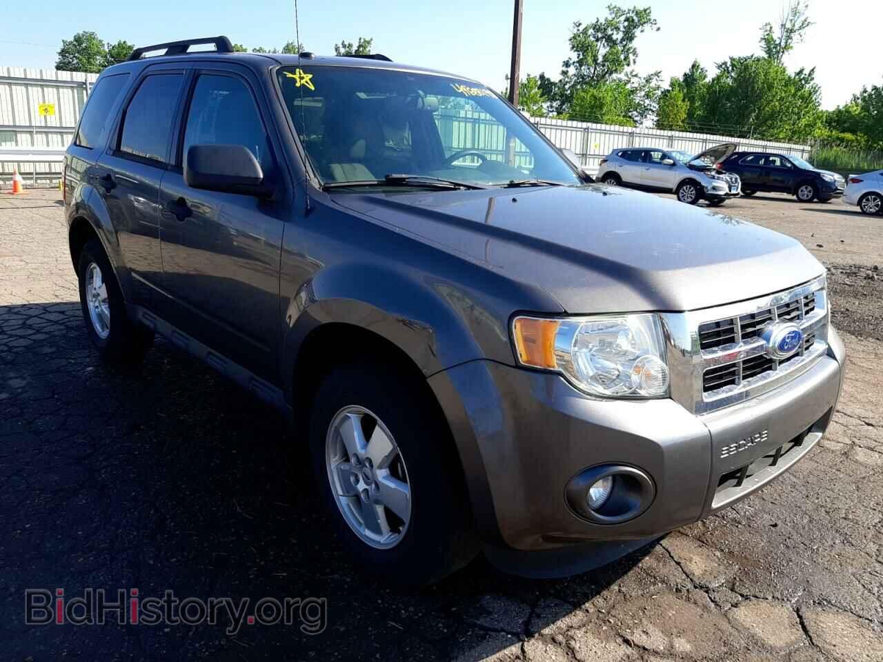 Фотография 1FMCU0DG1BKC17231 - FORD ESCAPE 2011