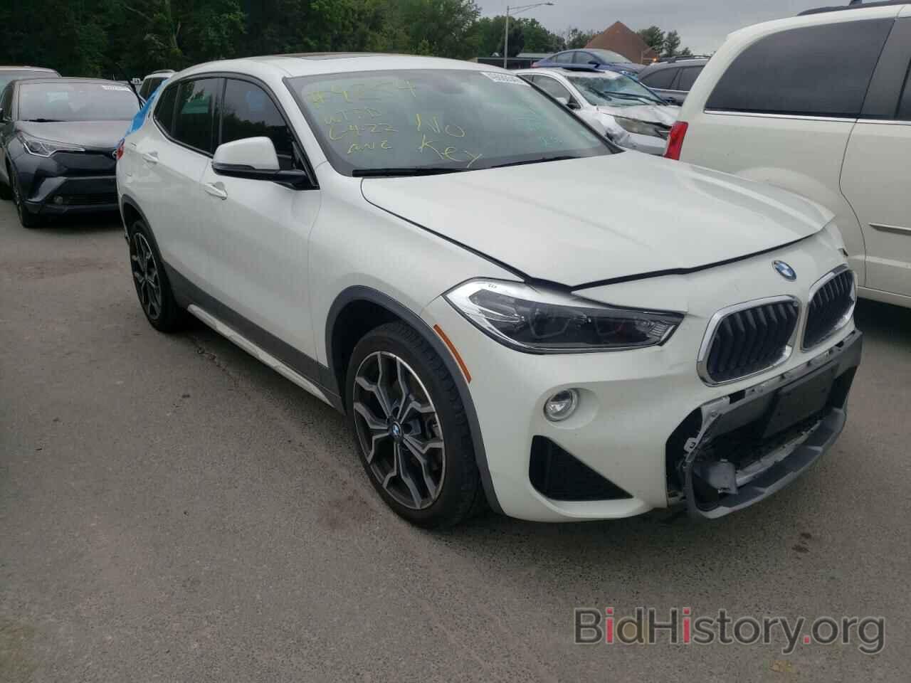 Фотография WBXYJ5C36JEF80836 - BMW X2 2018