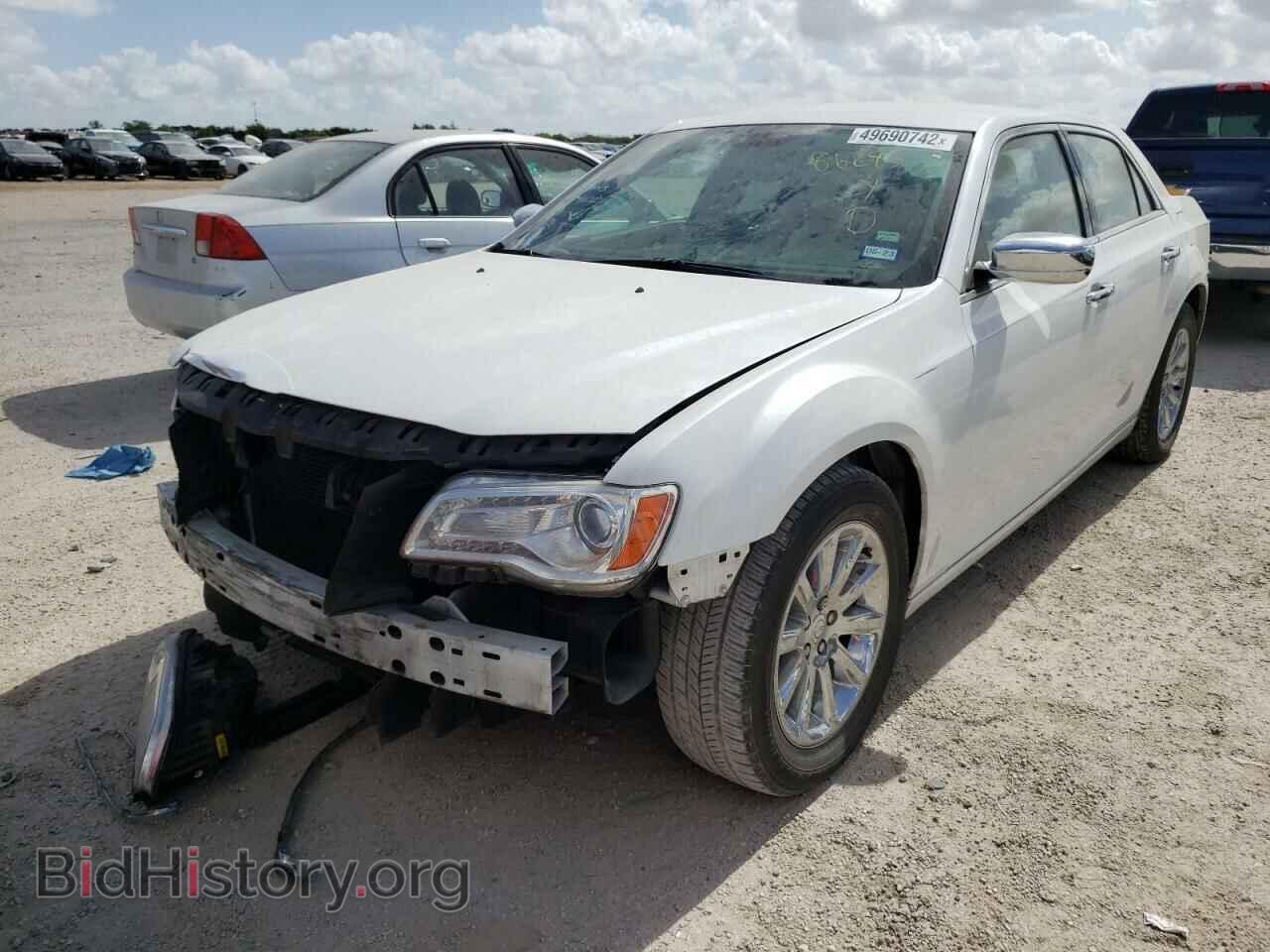 2012 CHRYSLER 300 - VIN: 2C3CCACG6CH208066 - Фото 2