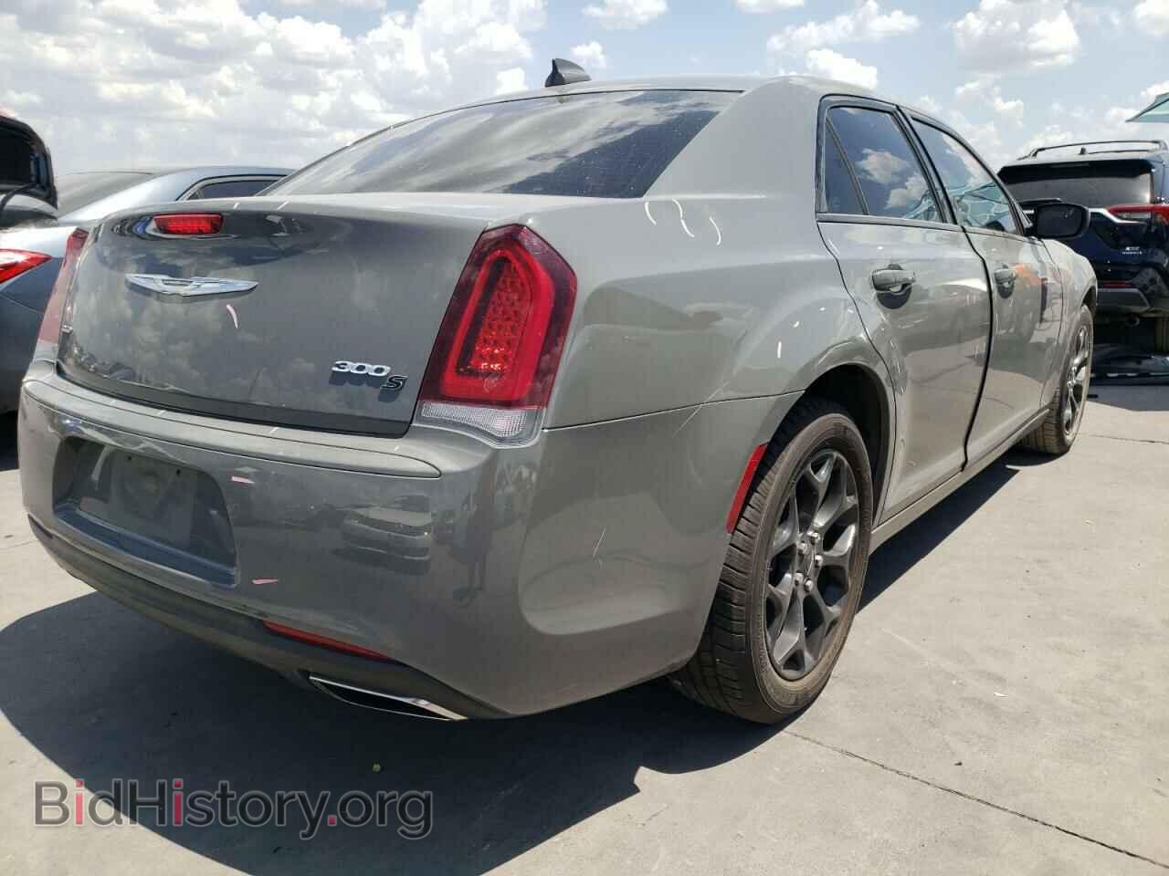 2019 CHRYSLER 300 - VIN: 2C3CCAGG5KH539679 - Фото 4