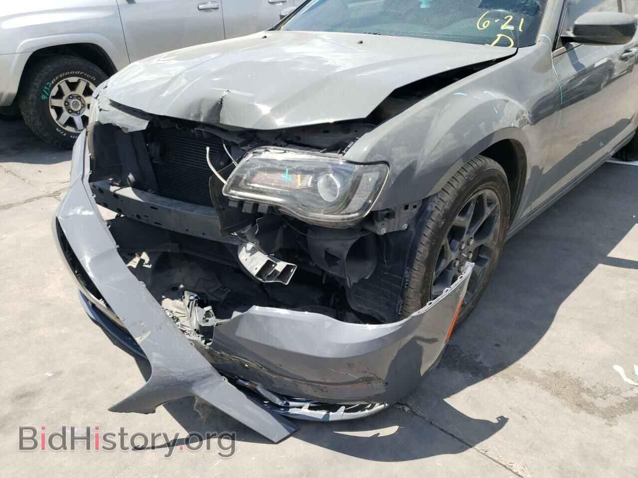 2019 CHRYSLER 300 - VIN: 2C3CCAGG5KH539679 - Фото 9