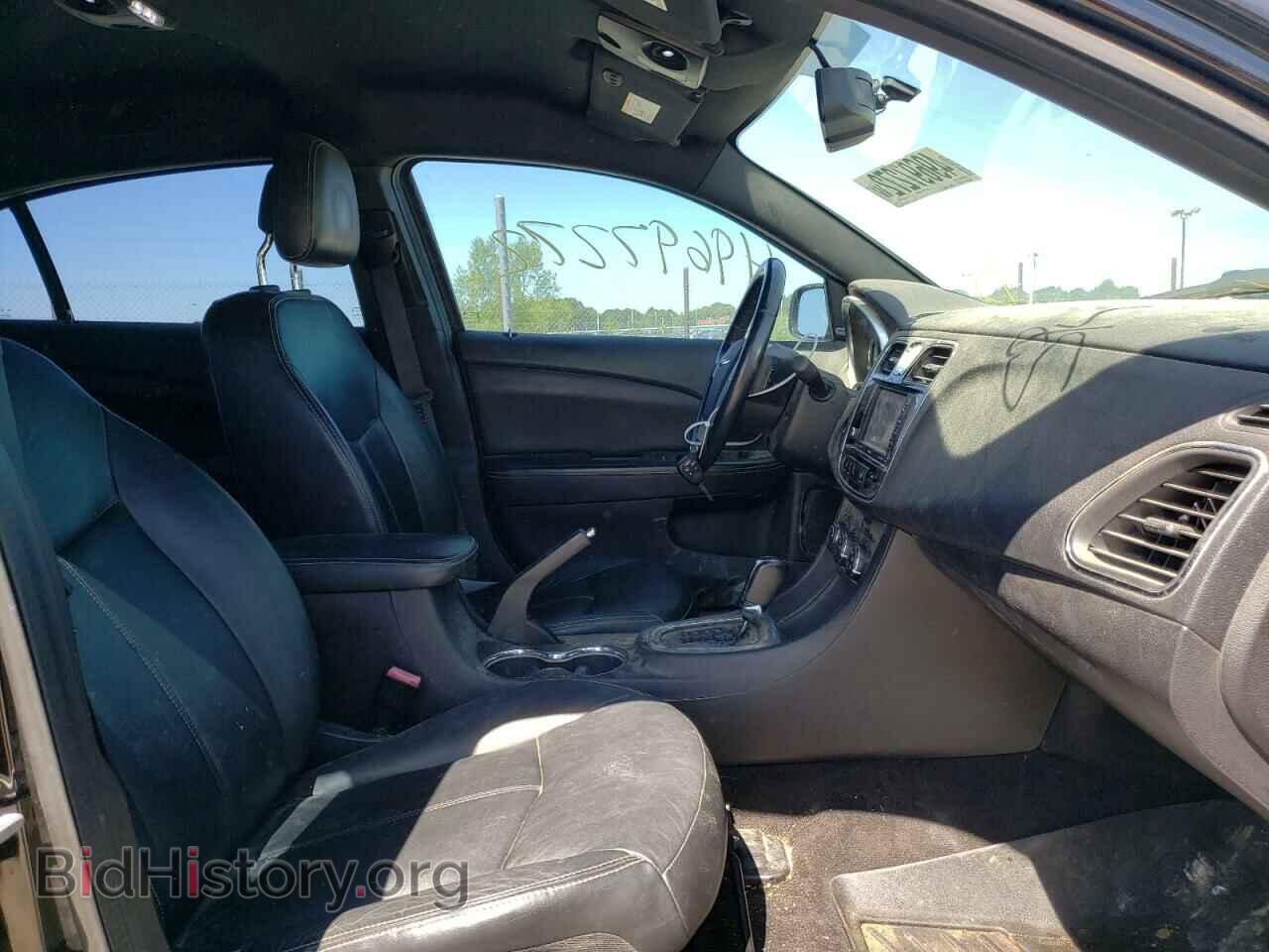 2011 CHRYSLER 200 - VIN: 1C3BC2FG2BN618074 - Фото 5