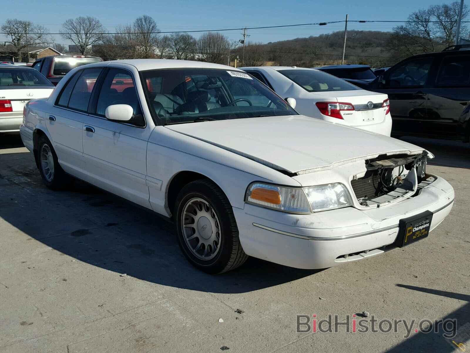 Photo 2FAFP74W8YX125411 - FORD CROWN VIC 2000