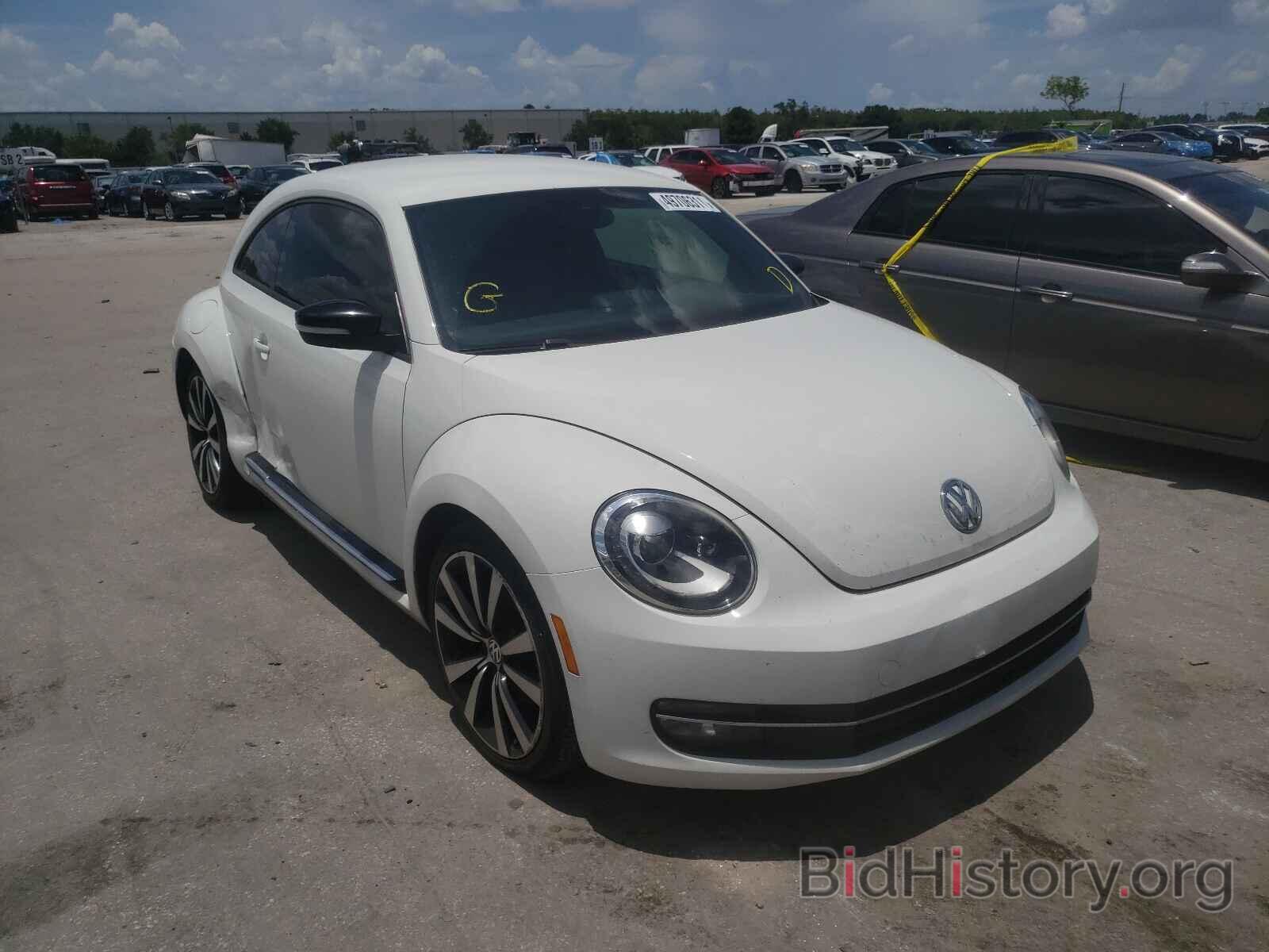 Photo 3VW467AT9CM647402 - VOLKSWAGEN BEETLE 2012