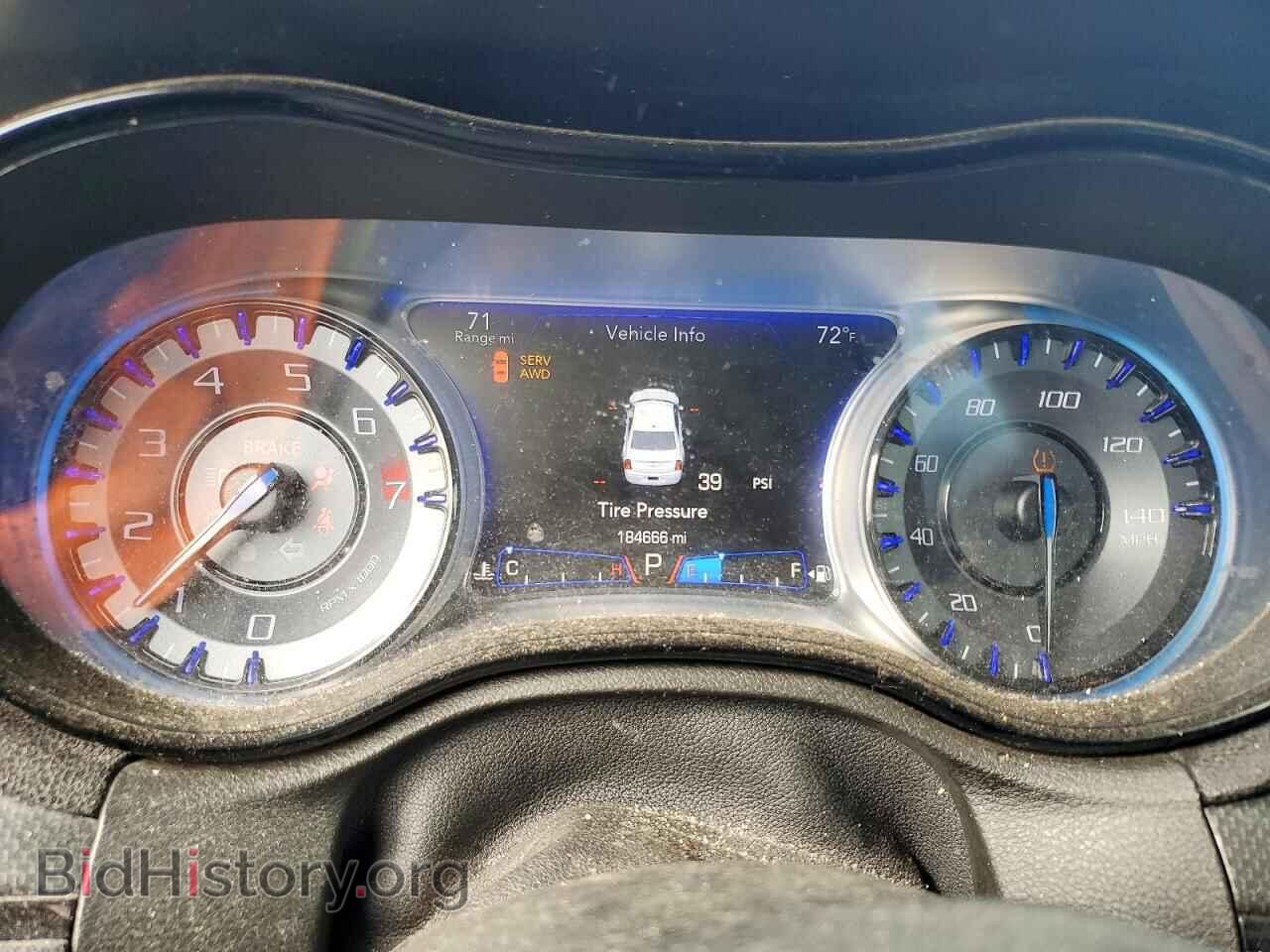 2015 CHRYSLER 300 - VIN: 2C3CCAGG0FH923102 - Фото 9
