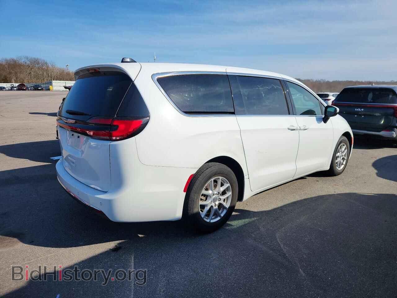 2023 CHRYSLER PACIFICA - VIN: 2C4RC1FG2PR556674 - Photo 3