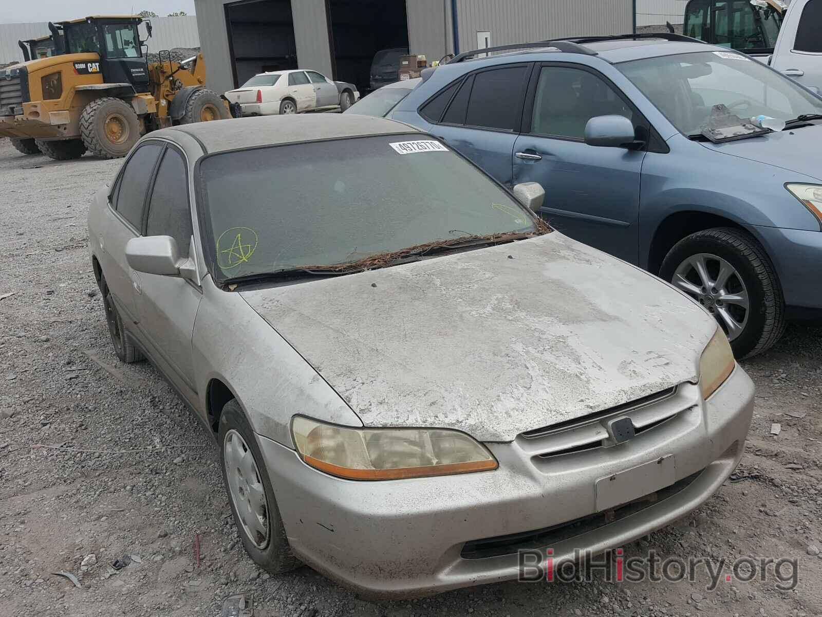 Photo 1HGCG5548XA163017 - HONDA ACCORD 1999