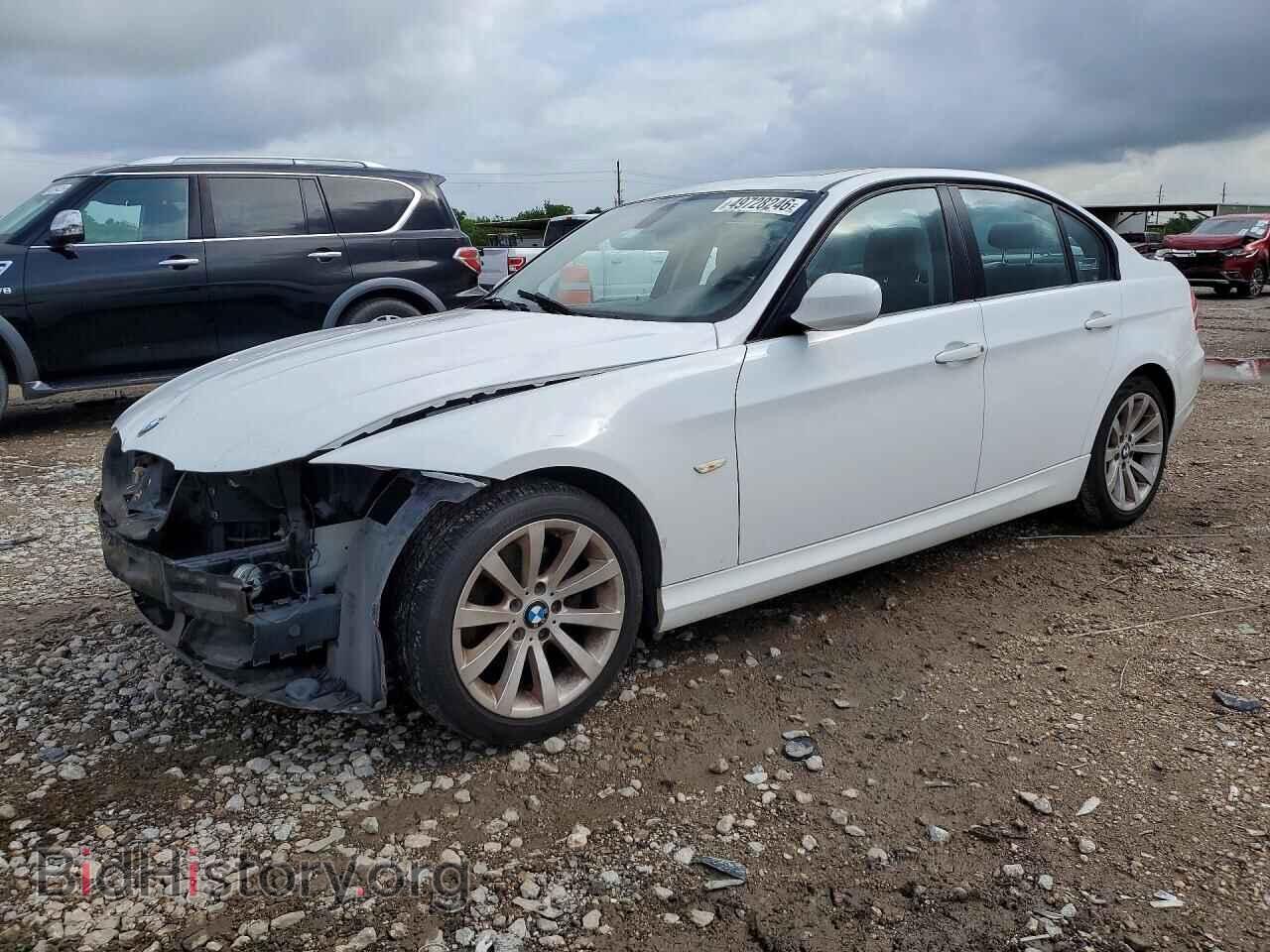 Фотография WBAPH5C57BA442084 - BMW 3 SERIES 2011
