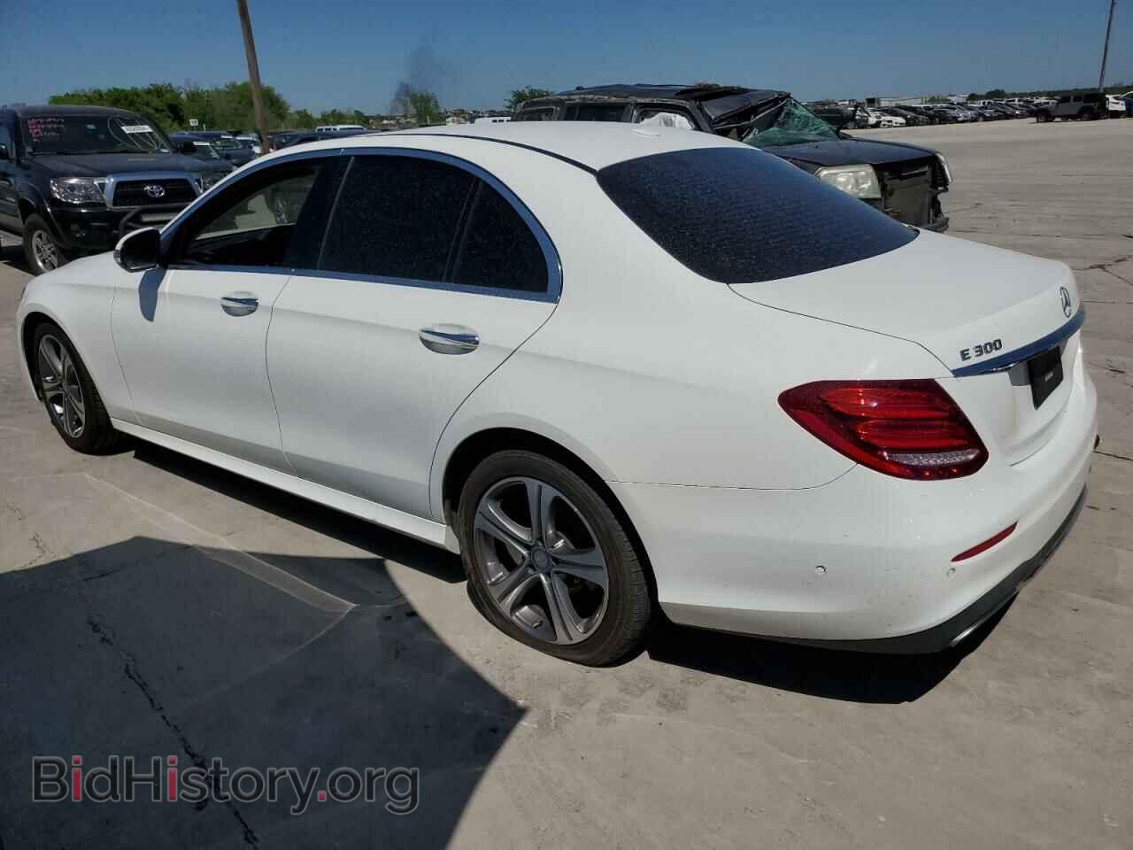 2017 MERCEDES-BENZ E-CLASS - VIN: WDDZF4JB3HA084422 - Фото 2