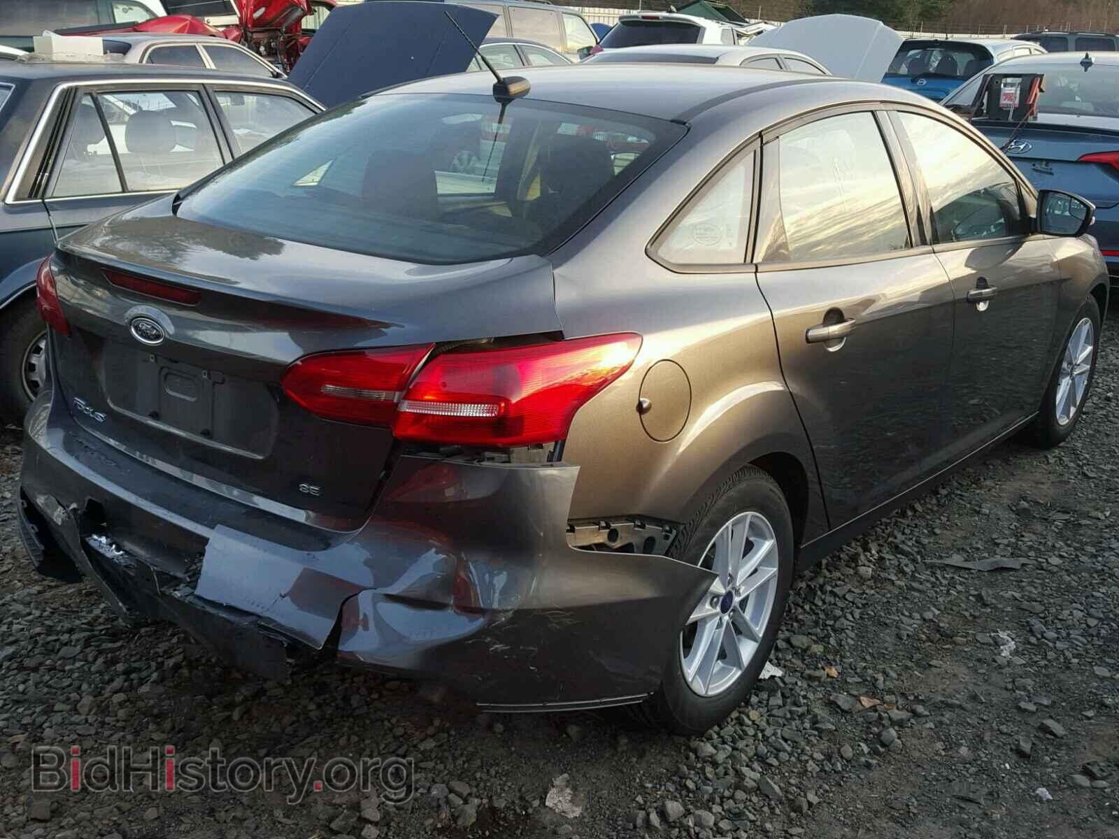 2017 FORD FOCUS - VIN: 1FADP3F20HL304405 - Photo 4
