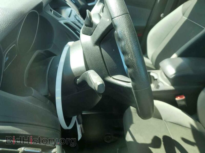 2014 Ford FOCUS (VIN 1FADP3F27EL173923) — фото 9 из 12