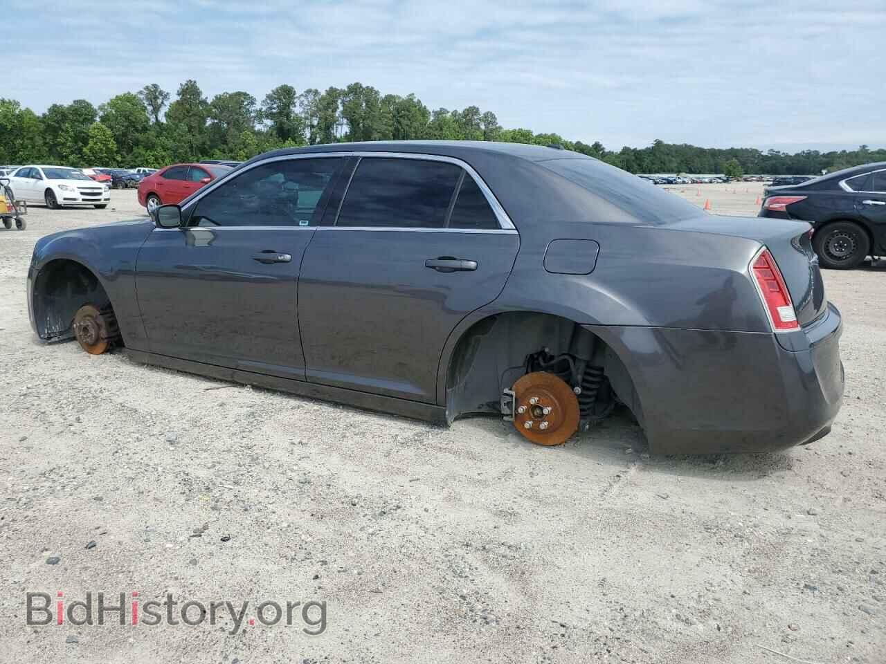 2013 CHRYSLER 300 - VIN: 2C3CCABG4DH558069 - Фото 2