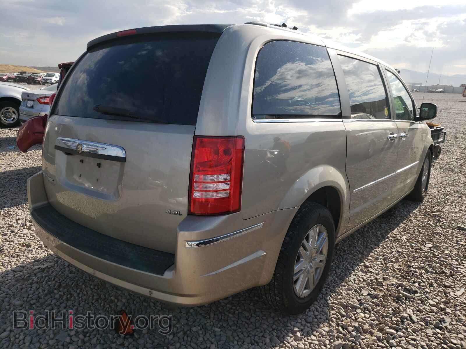 2008 CHRYSLER MINIVAN - VIN: 2A8HR64X98R688268 - Фото 4