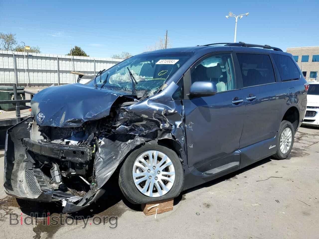 Photo 5TDYZ3DC4HS875413 - TOYOTA All Models 2017